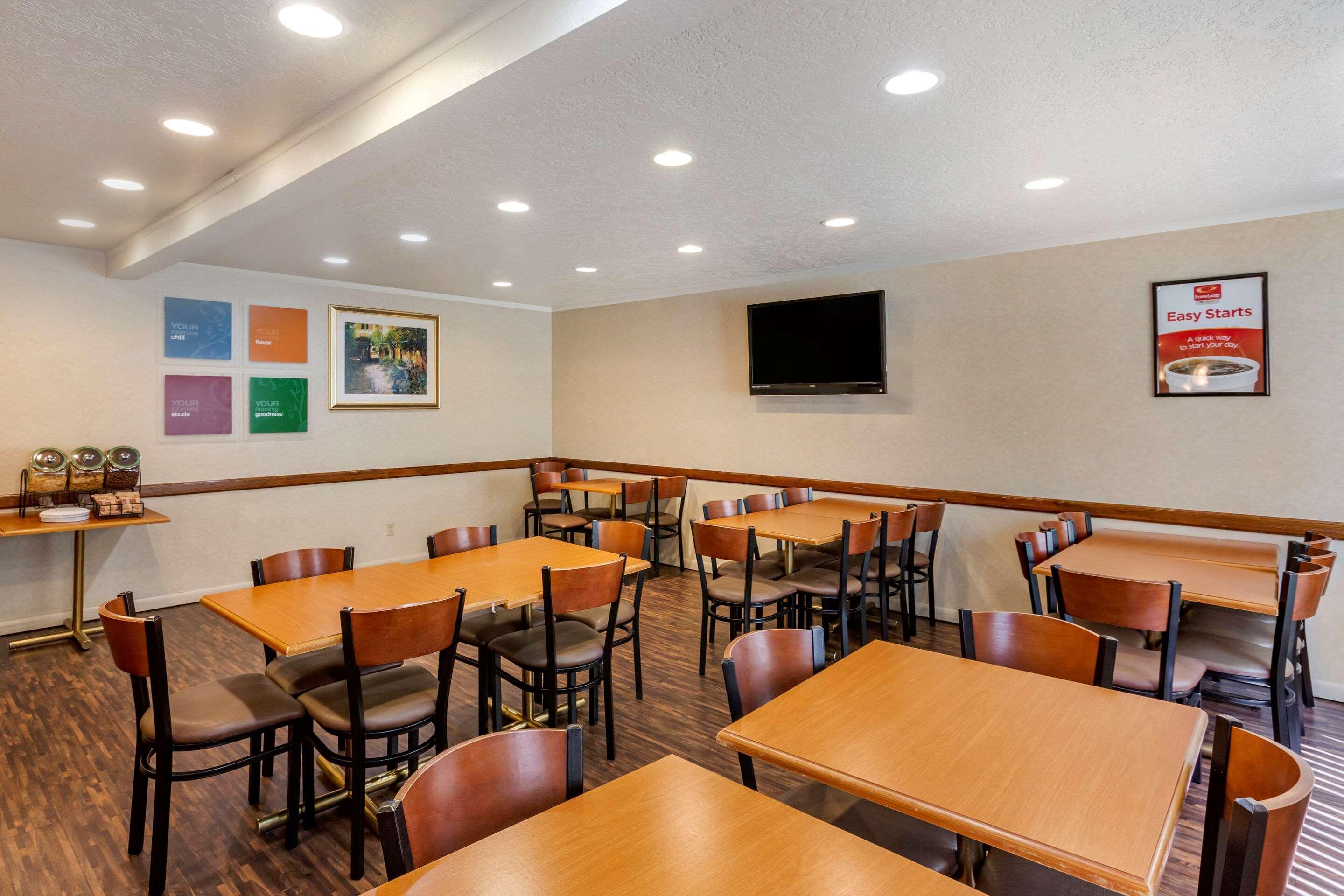 Econo Lodge Inn & Suites Sandy Exterior foto